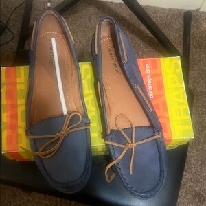 BareTraps Women's Navy Flats